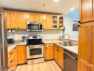 Beach close best of the best 3 bed 3 bath pet friendly Villa - 7