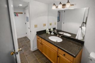 165 Ski-In Ski-Out Studio at Park City Mountain Resort. Pool, Hottub, Gym. by SkyRun Park City - 3