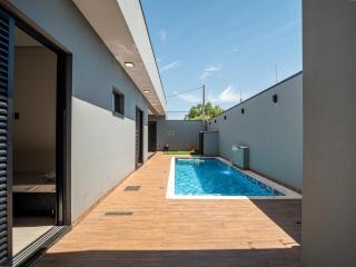 Casa com Piscina, Wi-Fi e Garagem - Pirassununga - 6