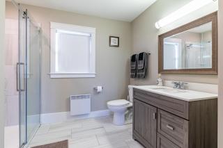 Beautiful Bright House 5 Mins From Downtown - 5