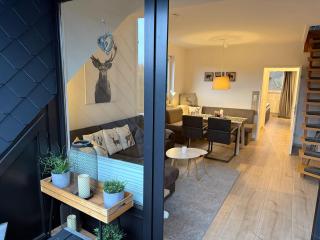 PrimeLoft "Skiwiese" - Maisonette - Balkon - modern & geräumig - Garage - bis 6 Pers - Familien - 1