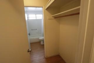 3 beds Apart in Beverly Hills Neighborhood - 5