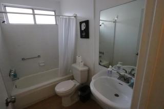 3 beds Apart in Beverly Hills Neighborhood - 2