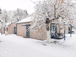 Domki Zdrojowe - Apartamentowe domki w centrum miasta - Parking - 8