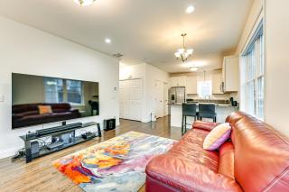 2 Mi to The Mark Twain House and Museum Airy Escape - 9