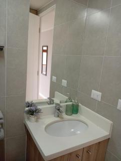 Depto premium 2D2B con parking y cerca del Lago - 5