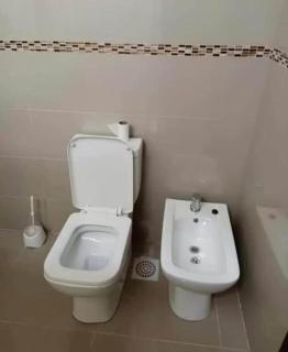 Spacious house, complete with garden close to everything - 8