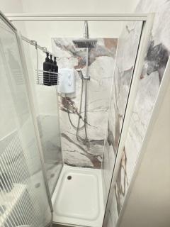 The Lavender Stay by Cambridge City Centre - 7