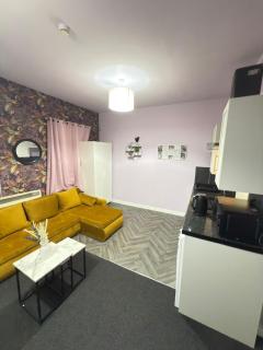 The Lavender Stay by Cambridge City Centre - 3