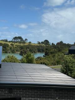 Raglan Sun Seekers Retreat - 9