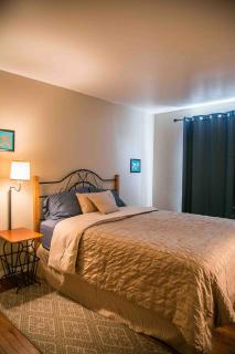 Paradise By The Park - 3 bd and 1 ba Family Getaway - 6