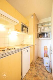 Résidence Corniche - En étage supérieur avec une belle vue dégagée sur les montagnes. MAE-4953 - 7