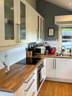 Modern Cabin With Panoramic Views In Aukland - 7