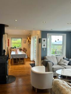 Modern Cabin With Panoramic Views In Aukland - 2