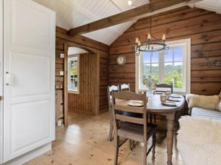 Timber Cabin With Soul At Kvamskogen - 5