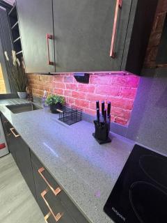 Luxury Modern 3bed 3en-suites | Central Reading |4 - 8