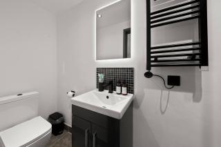 Luxury Modern 3bed 3en-suites | Central Reading |4 - 7