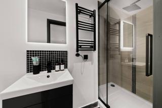 Luxury Modern 3bed 3en-suites | Central Reading |4 - 6