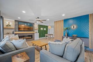 Luxury Heated Pool 5 Min to White Sand Beaches 4 Bedrooms, 2 Baths - 0
