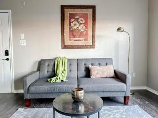 Sleepover 1BD 1BA Modern Corpus Christi Apartments - 9