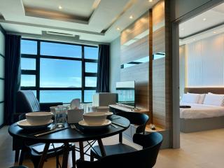 JQ Jesselton Quay Homestay Near Suria Mall, Gaya Street, jetty by GoodTravelKK 善旅民宿 - 1