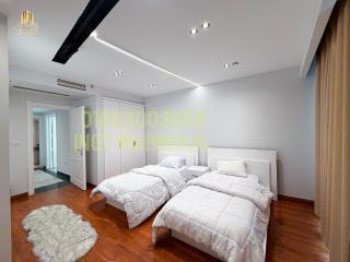 Four Seasons Apartments - 4