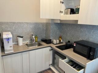 JQ Jesselton Quay Homestay Near Suria Mall, Gaya Street, jetty by GoodTravelKK 善旅民宿 - 9