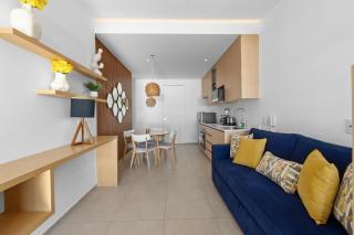 Modern Ocean View Apartment Private Balcon - 2