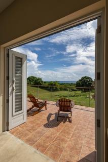 Luxury Island 2 BR 2BA Getaway Featuring Spectacular Views and King Beds - 0