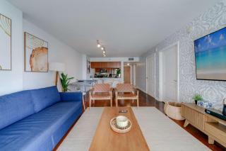 Brickell Bay View- Unbeatable Location with Parking - 2