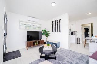 Close to the Action, Peaceful When You Return - 9