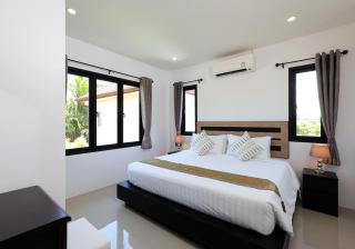 RinFin Beach House - Bangtao - 5