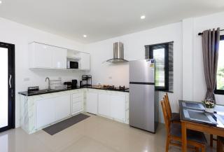 RinFin Beach House - Bangtao - 1