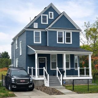 Modern Loft 4 - 5 Min Walk to Cleveland Clinic - 0