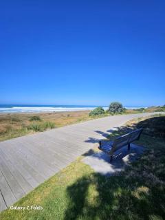 Coastal Garden Cottage - 1