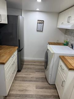 Happy, Cozy, Loving Guest Space in West Vancouver - 2