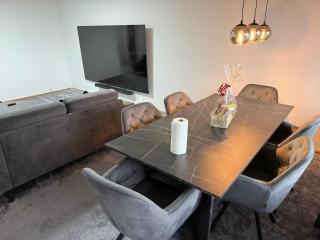 Spacious Cosy Apartment - 7