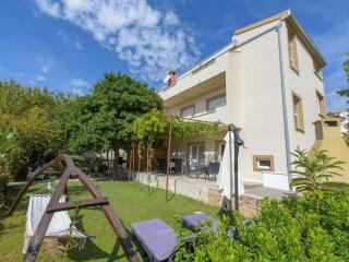 Holiday home 200 m to the beach - 0