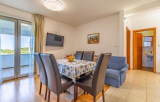 Stunning Apartment In Premantura With Wifi - 7