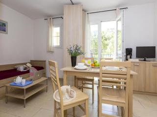 Solenzara Holiday Home with Garage - 4