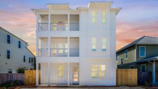 Experience luxury at Four Suns, an 8-bedroom retreat in Destin - 0