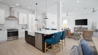 Experience luxury at Four Suns, an 8-bedroom retreat in Destin - 4