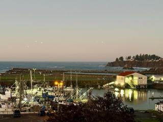 The White Haus - Beach -Wine -Hot tub -Seafood - 6