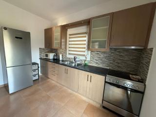 Cozy Family House with Yard - 4