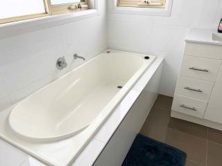 Spacious& Cosy home, convenient to everything - 1