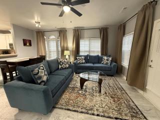 Spacious Home with First Floor King Bed - 0