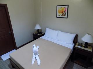 Rooms near Burnham Park - 3