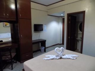 Rooms near Burnham Park - 4