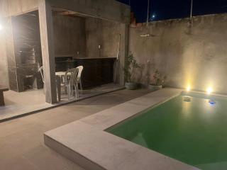 House with swimming pool, garage, easy access to 99 and Uber - 1