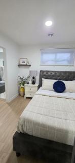 Amaville- The Cozy Cave - Minutes to WEM & YEG - 0